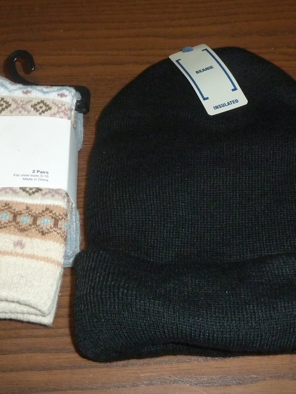 Sonoma Supercozy Womens Crew Socks 2 Pair with Beanie toque